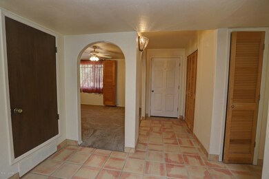 2883_entrance1