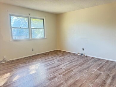 211 Emile St, Lansing, KS 66043 - photo 6