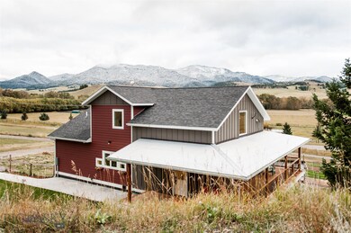 House is situated to take advantage of rural Jacks