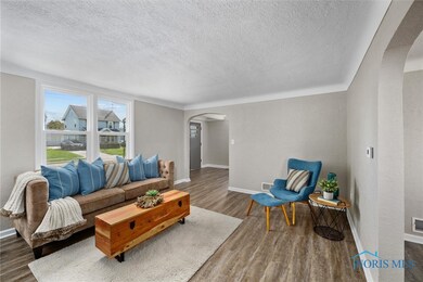 928 W Gramercy Ave, Toledo, OH 43612 - photo 6