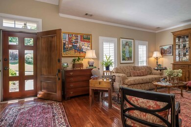 Foyer / Living Room