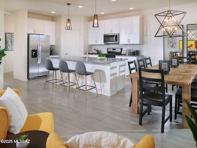 TCSMeadowsRMMarbleDistinctDiningKitch