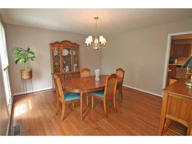 Dining Room. Ready for your dinner parties and oth