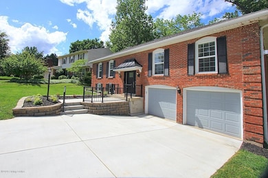 10105 Clearcreek Louisville home for sal