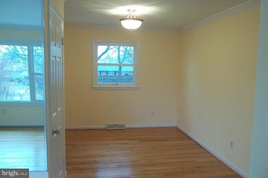 1516 Barrack Ln, Glen Burnie, MD 21061 - photo 2