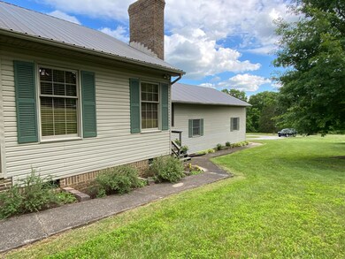 850 Gastineau Ln, Versailles, KY 40383 - photo 5