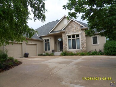 4120 SW Postoak Dr, Topeka, KS 66610 - photo 2