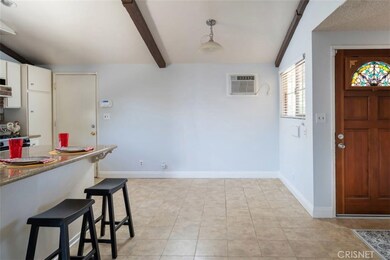 Breakfast bar and Dining area