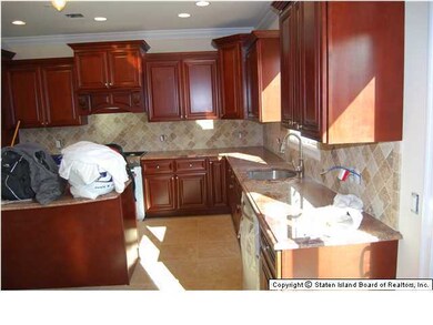 22 Cheshire Place, Staten Island, NY 10301 - photo 4