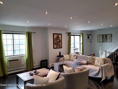 88 Daffodil Ln unit A, Staten Island, NY 10314 - photo 4