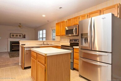 7kitchen2604SirThomasWayWilliamsburgVA