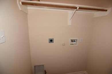 11831 Belle Ct, Pinehurst, TX 77362 - photo 6