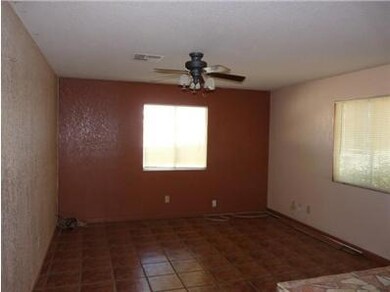 1555 Shamrock Ct, Wasco, CA 93280 - photo 2