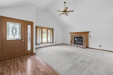 1600 Hidden Hollow Ln NW, Cedar Rapids, IA 52405 - photo 5