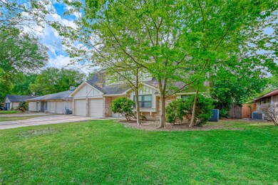 7003 Oak Bough Dr, Houston, TX 77088 - photo 7