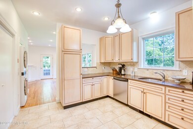 22 Hollow Wood Ln, Greenwich, CT 06831 - photo 6