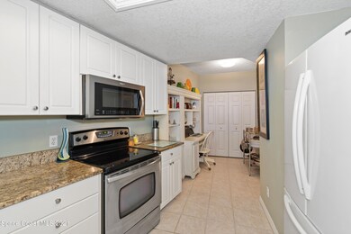 03_100RiversideDr_Unit603_177001_Kitchen