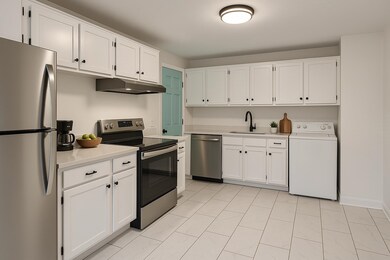 11 W Rollins Rd, Memphis, TN 38109 - photo 3