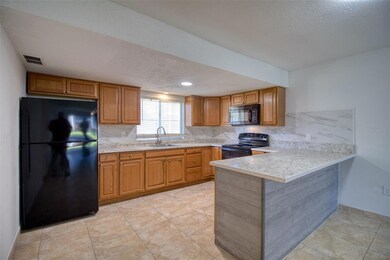 3865 S Lake Dr unit 148, Tampa, FL 33614 - photo 7