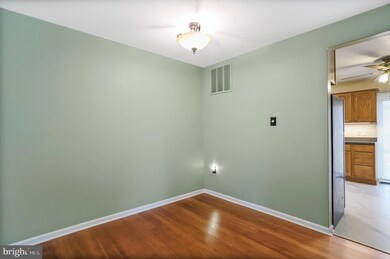 17701 Coatbridge Place, Olney, MD 20832 - photo 6