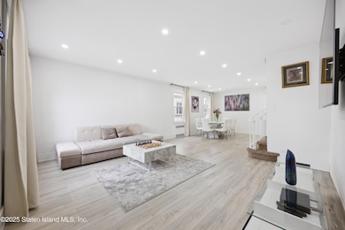 17 Coleridge St, Brooklyn, NY 11235 - photo 3