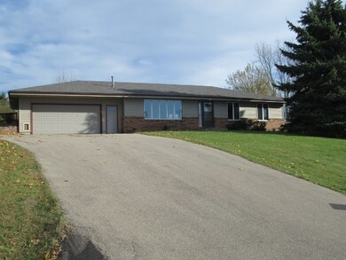 13838 W Hill Dr, Evansville, WI 53536 - photo 3