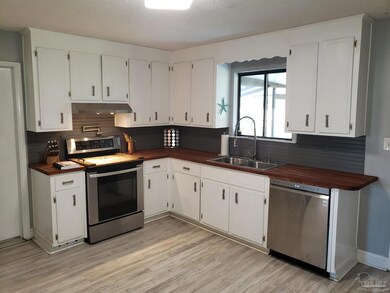 2466 Pine Forest Dr, Pensacola, FL 32526 - photo 5