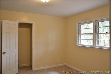 5327 Williamsburgh Dr, Fayetteville, NC 28304 - photo 5