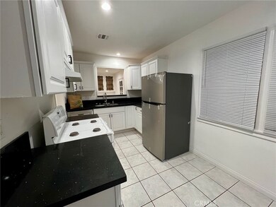 18656 Runnymede St, Reseda, CA 91335 - photo 4