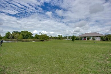 2072 Brumelow Rd, Whitesboro, TX 76273 - photo 2