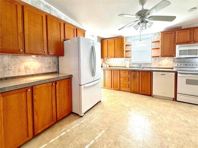 250 S Port Royal Ln, Apollo Beach, FL 33572 - photo 6