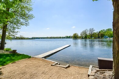 044-Exterior-5744722-medium