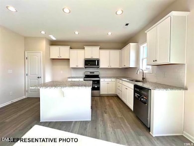 176 Shenandoah Ct, Clayton, NC 27520 - photo 3