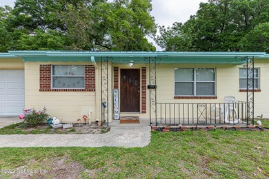 5753 Cedar Forest Dr N, Jacksonville, FL 32210 - photo 5