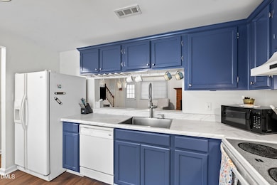 7729 Bernadette Ln unit 322B, Raleigh, NC 27615 - photo 6