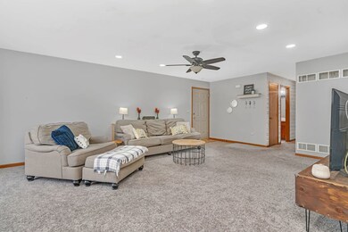 unlisted-address, Joliet, IL 60436 - photo 5