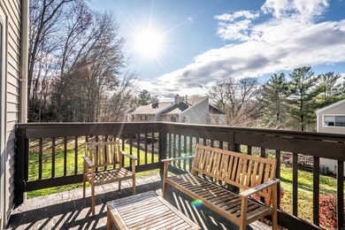 8 Mohawk Ct, Cromwell, CT 06416 - photo 4