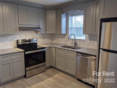 875 Opal St, Statesville, NC 28677 - photo 4