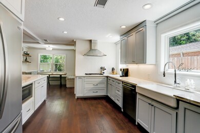 10231 Candlewood Dr, Houston, TX 77042 - photo 6