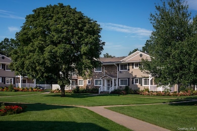 4 Williams Blvd unit 2G, Lake Grove, NY 11755 - photo 5