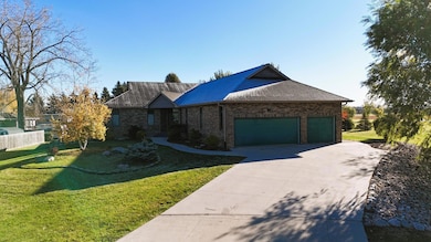 6425 15th St S, Fargo, ND 58104 - photo 2