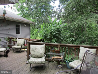 153 Freshwater Dr, Bunker Hill, WV 25413 - photo 6