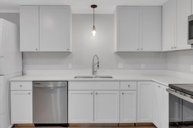 54 High St, Saco, ME 04072 - photo 4