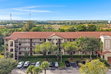 900 SW 142nd Ave unit 306, Pembroke Pines, FL 33027 - photo 2