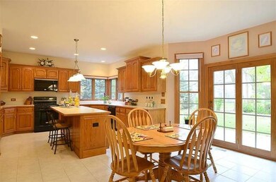 949 Hodge Ln, Batavia, IL 60510 - photo 6