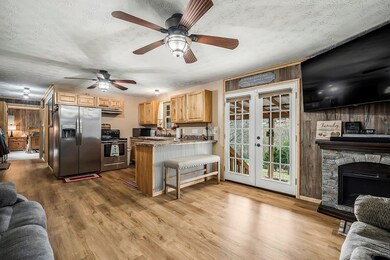 301 W Everett St, Sparta, TN 38583 - photo 7