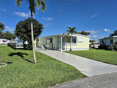 8397 SW 21st Ct, Davie, FL 33324 - photo 3