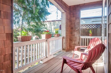 1723 SE 8th St, Lincoln City, OR 97367 - photo 2