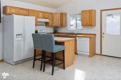 Kitchen_DMD_4488-SMALL