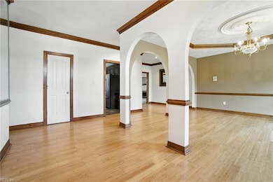Entrance/Formal Dining Room